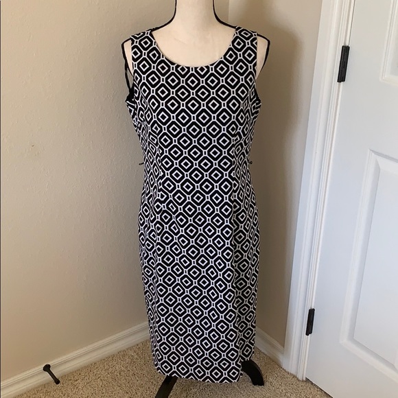 Jones Studio Dresses & Skirts - SIZE 8 Black/White Studio Jones Sheath Dress